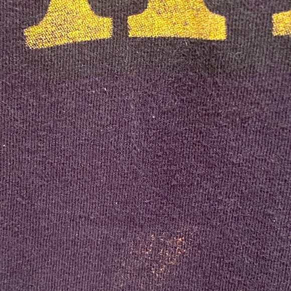 Star Wars The Mandalorian "Wanted" Baby Yoda Grogu Tee Shirt T-Shirt Size Large - Picture 4 of 7